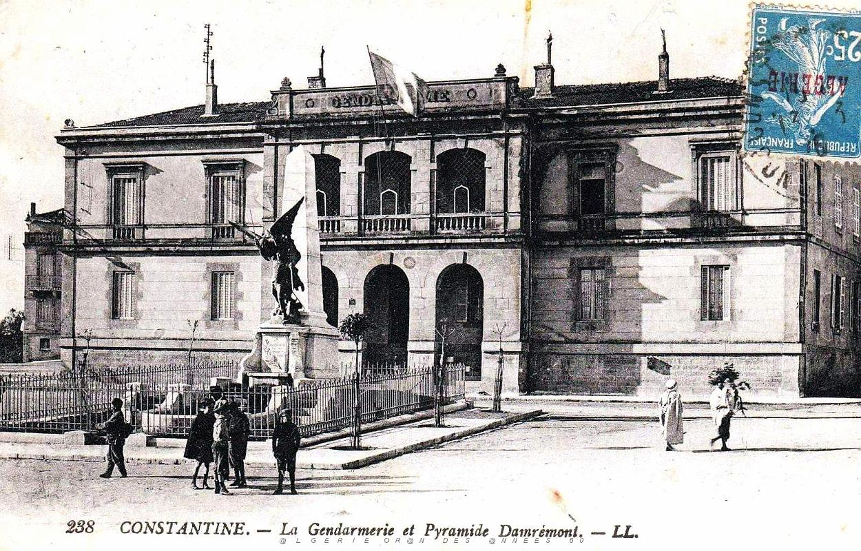 Constantine - La Gendarmerie et la Pyramide Damremont.jpg